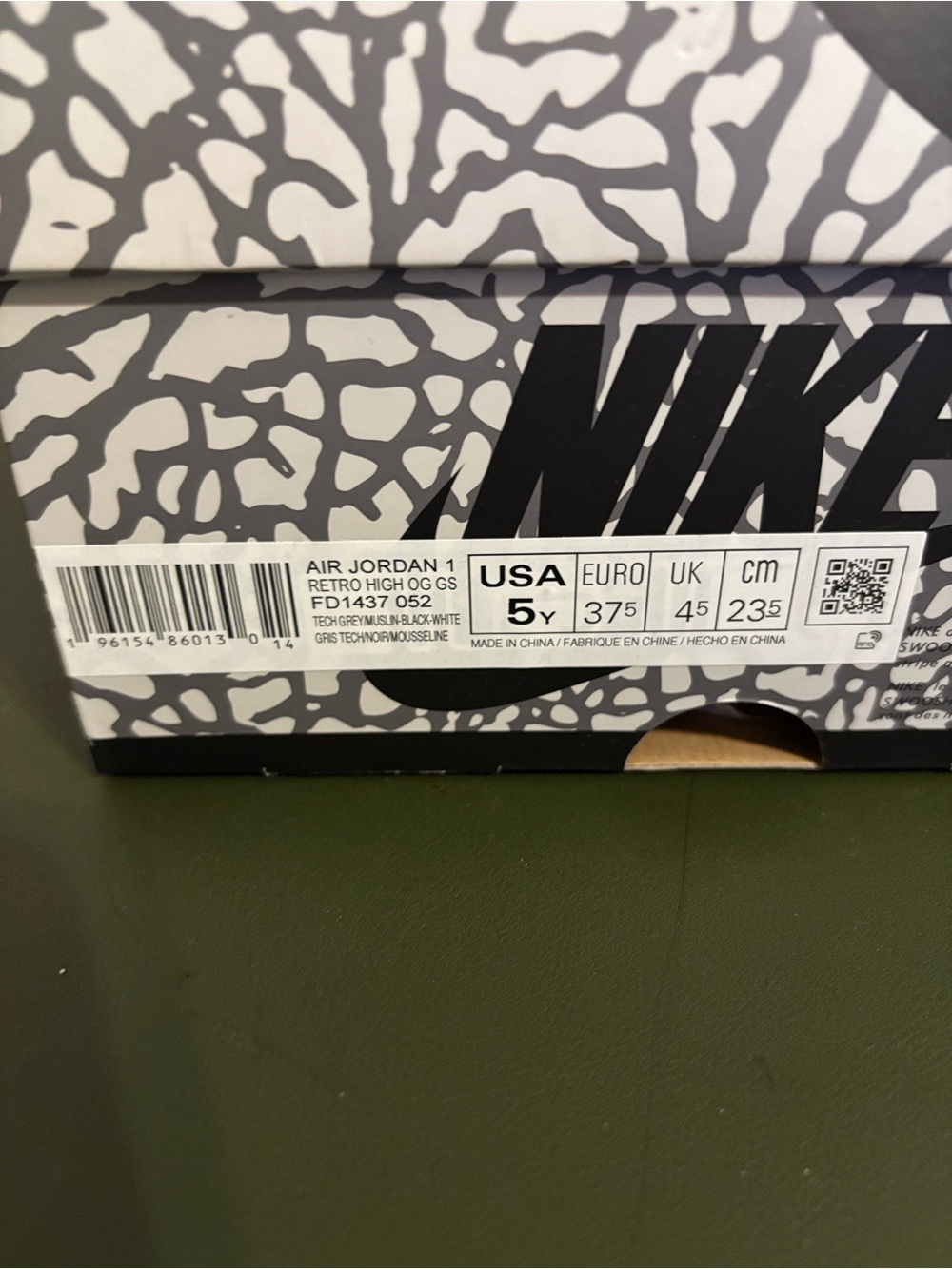 Nike Air Jordan 1 Retro High OG GS - White / Black / Grey